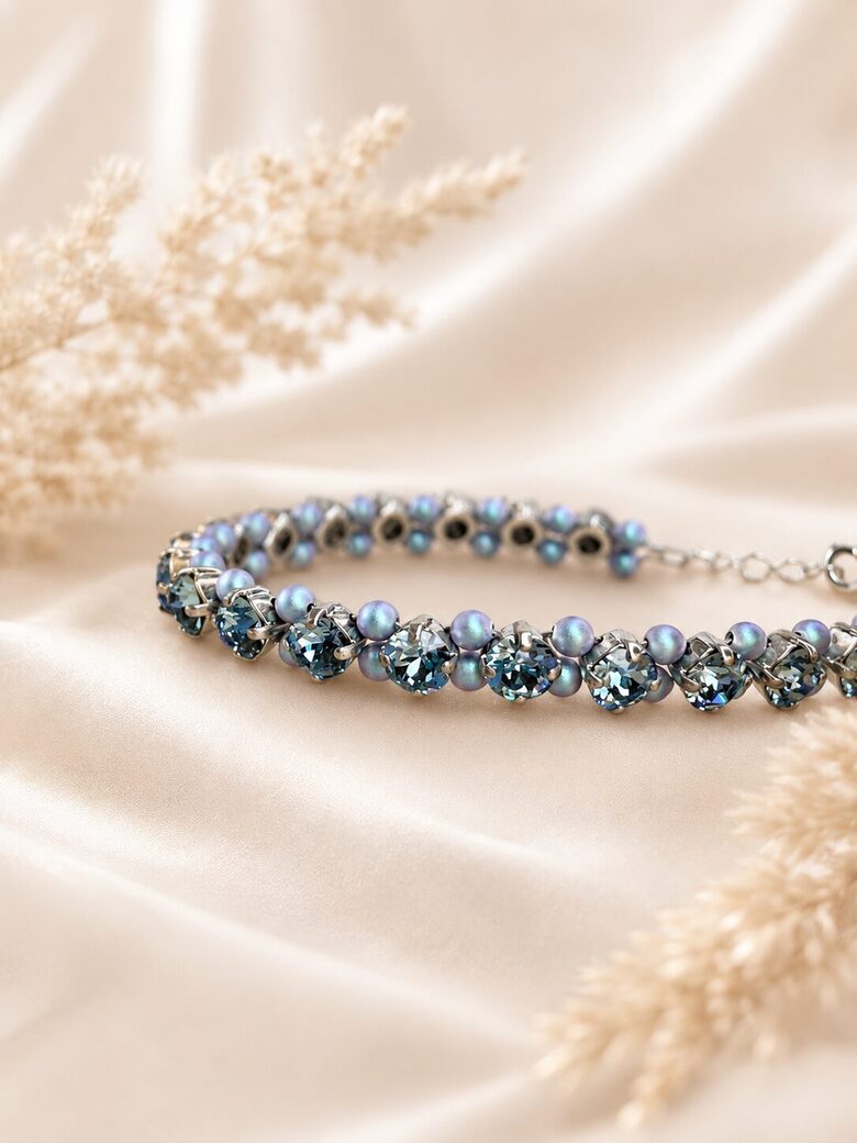 Gaiši zila 5mm kristāla rokassprādze darināta ar Swarovski kristāliem