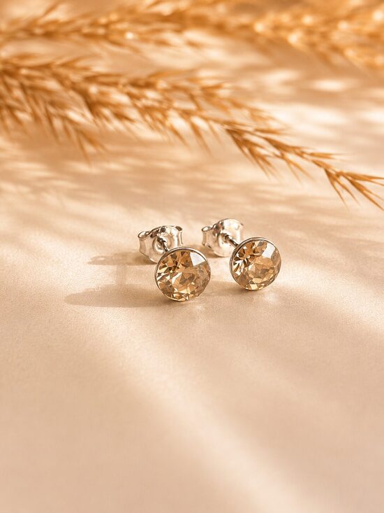 6mm Sudraba nagliņauskari ar Swarovski kristālu "Tesa" Golden shadow