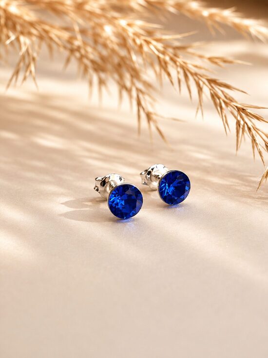 6mm Sudraba nagliņauskari ar Swarovski kristālu "Tesa" Sapphire