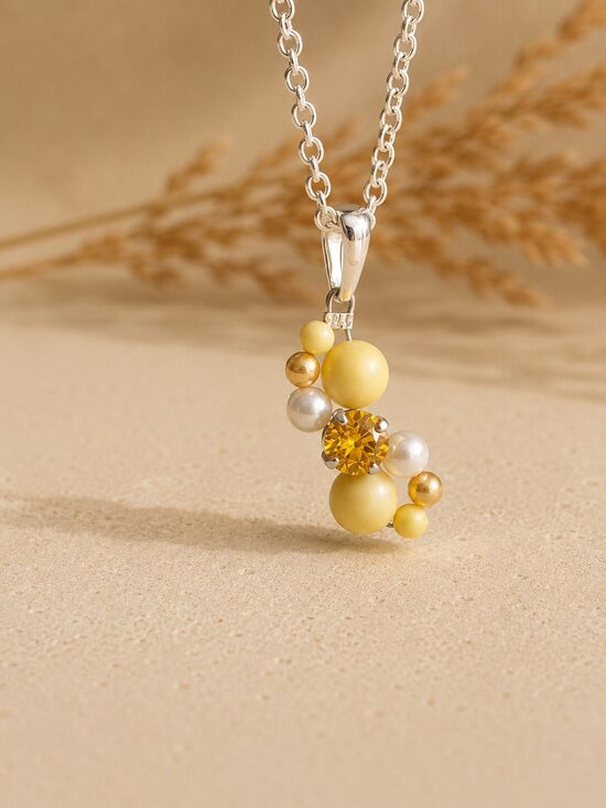 Pērļu vijuma kulona kaklarota ar Swarovski kristālu "Linda" Pastel Yellow
