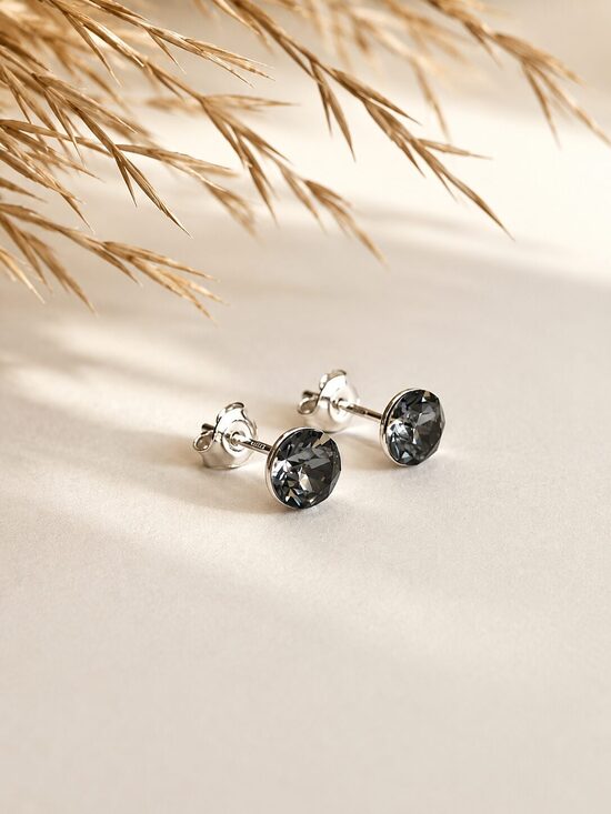 6mm Sudraba nagliņauskari ar Swarovski kristālu "Tesa" Crystal Silver Night